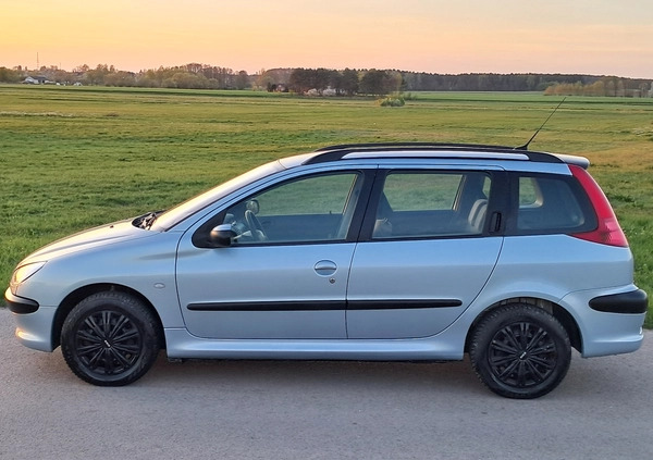 Peugeot 206 cena 7900 przebieg: 180480, rok produkcji 2002 z Ryki małe 352